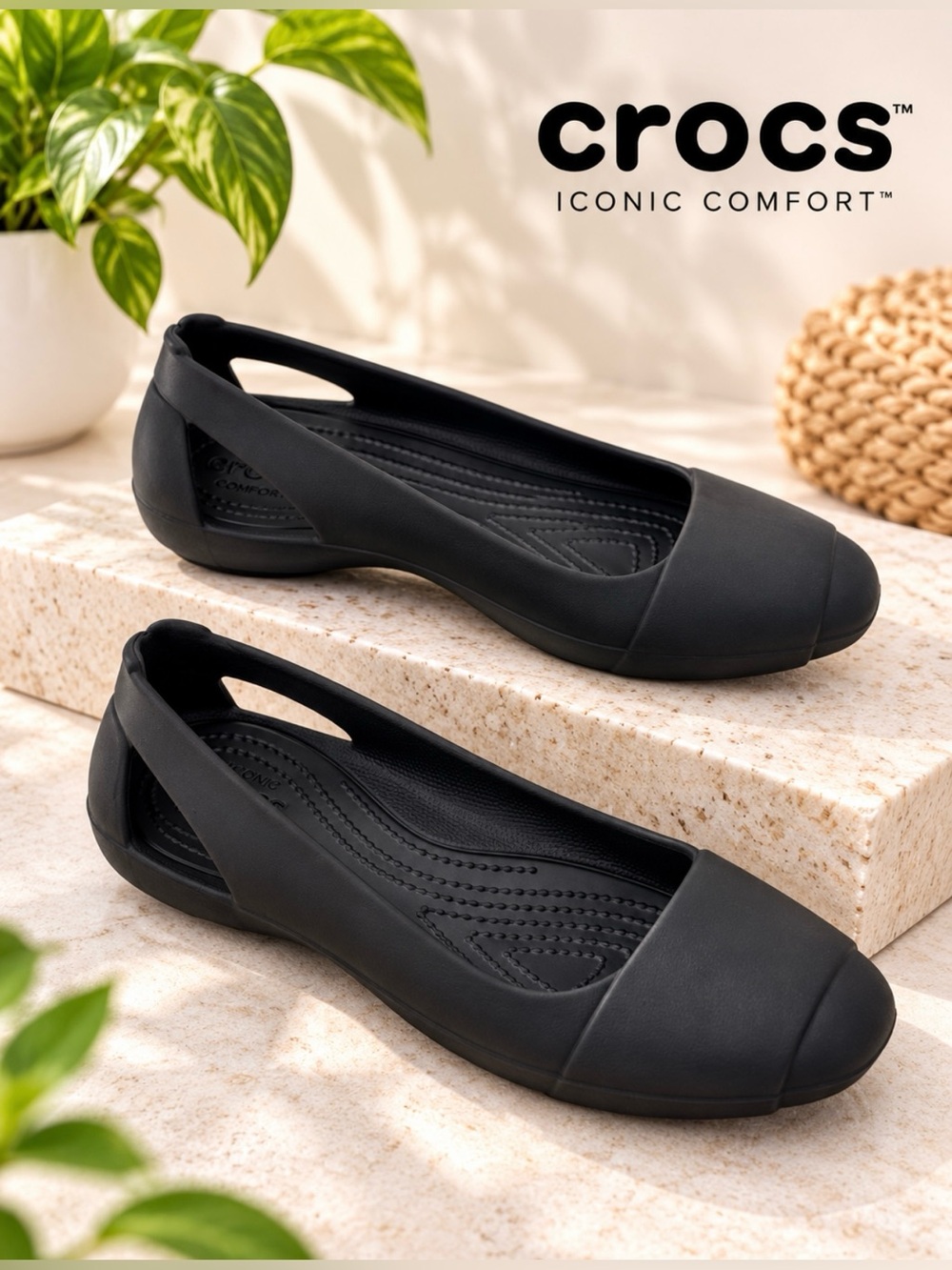 CROCS Women's Black Casual Slip-On Flats Size 7